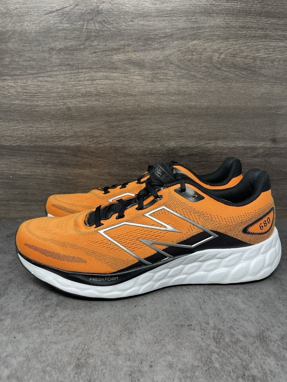 New Balance Fresh Foam 680v8 Mens Size 13 Running Shoes Orange Black